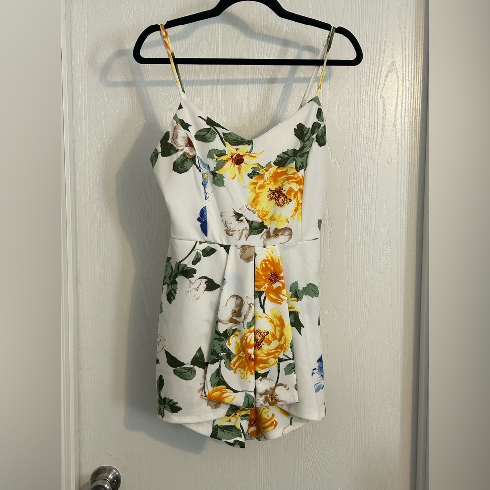 Iris | White Floral Garment | Size Large